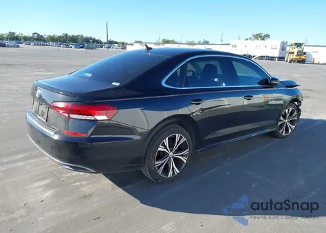 2021 Volkswagen Passat 2.0T Se z USA, uszkodzony, nr VIN 1VWSA7A32MC007413